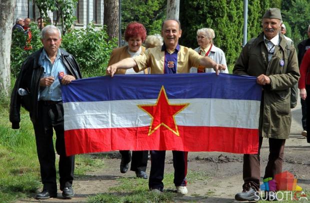 Jugonostalgičari obeležili praznik rada u Mini jugoslaviji