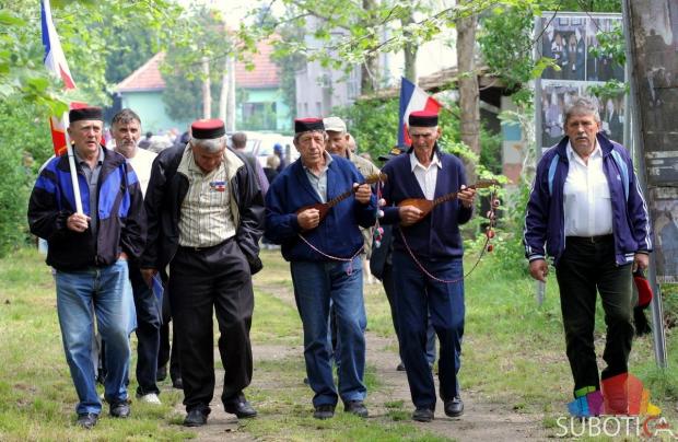 Jugonostalgičari obeležili praznik rada u Mini jugoslaviji