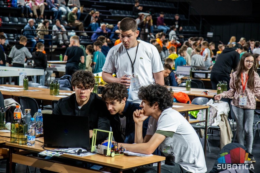 Subotica domaćin rekordne Svetske olimpijade u robotici: Više od 400 mladih inovatora na nacionalnom finalu