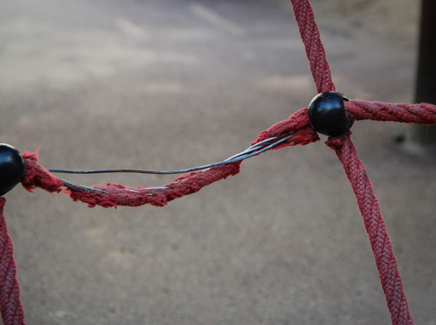 Dečija igrališta bezbrižna mesta za decu?