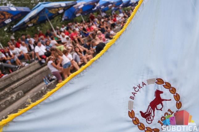 Konjičke trke: Bogat kasački program i trka "Dužijanca" za vikend na Gradskom hipodromu