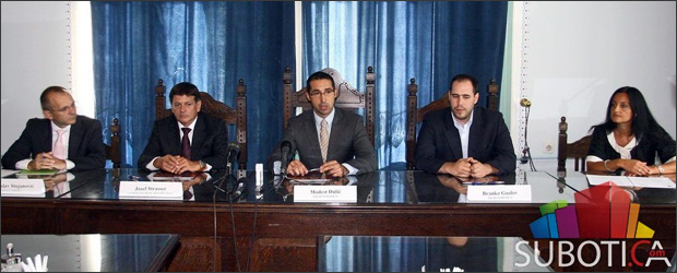 Ugovor o otuđenju neizgrađenog građevinskog zemljišta između grada Subotice, Javnog preduzeća “Privredno tehnološki parkovi” i privrednog društva Ugovor o otuđenju neizgrađenog građevinskog zemljišta između grada Subotice, Javnog preduzeća “Privredno tehnološki parkovi” i privrednog društva