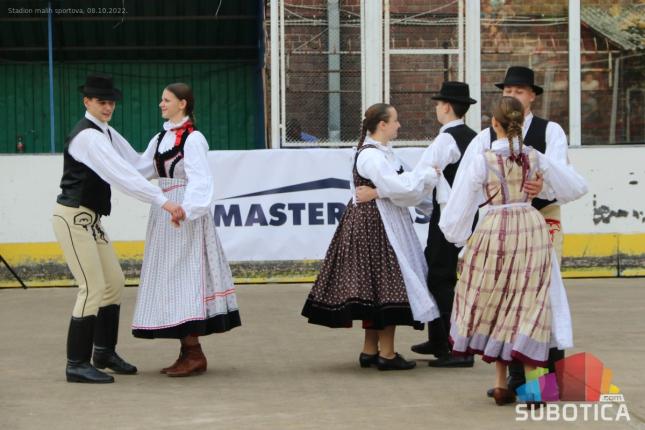 Održano takmičenje snažnih ljudi iz šest država