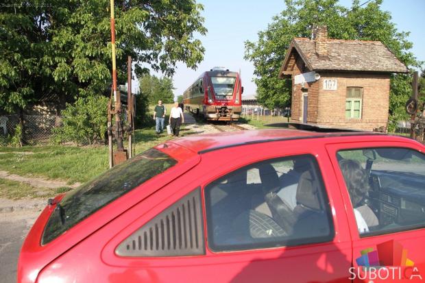 Pružni prelazi u ulici Đorđa Natoševića i na Bajskom putu nisu u funkciji