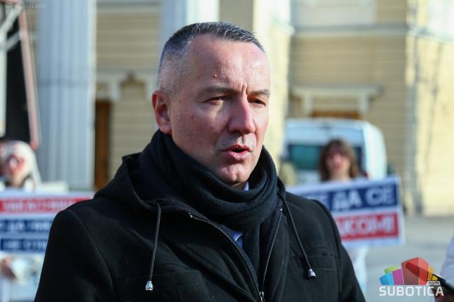 Održan karavan “Bezbednost počinje sa tobom” u cilju edukacije i povećanja bezbednosti u saobraćaju