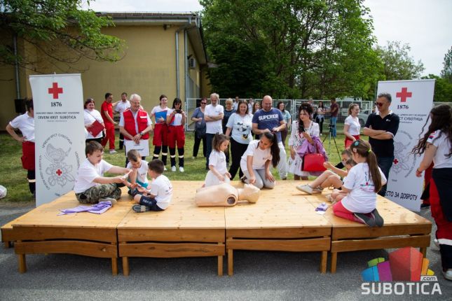 Školarci odmerili znanje u pružanju prve pomoći