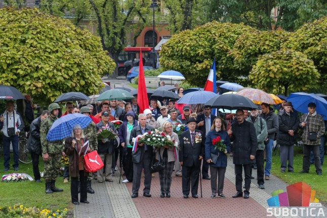 Položeni venci povodom Dana oslobođenja Subotice