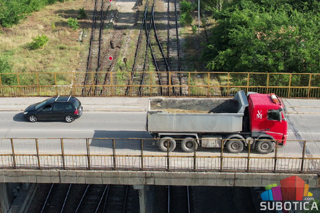 Majšanski most - umesto zatvaranja i saniranja, dodatno opterećenje?