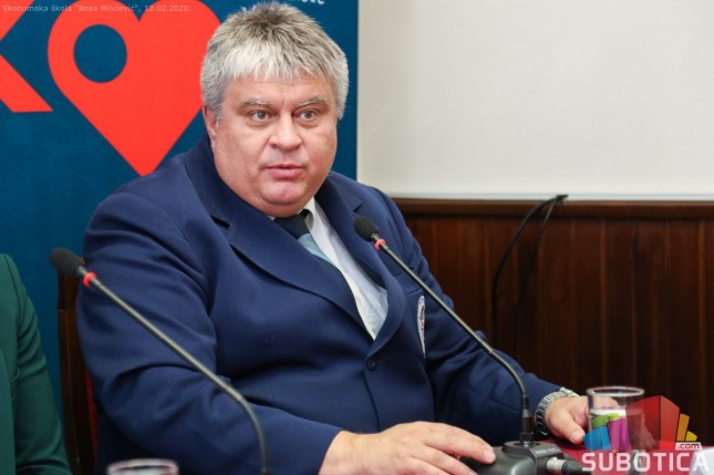 Kabinet virtuelne banke za buduće finansijske službenike