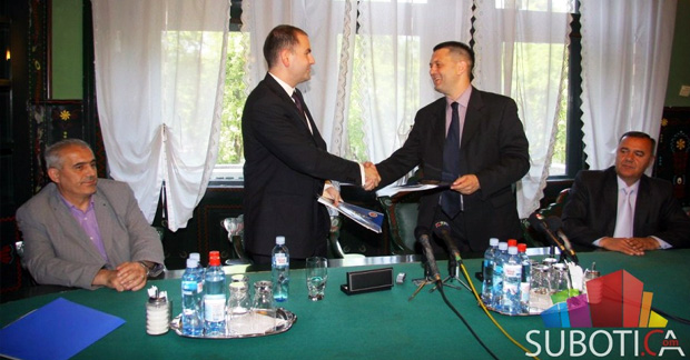 Sa&scaron;a Vučinić, Branislav Zec - Tržnica u vlasni&scaron;tvu grada Subotice