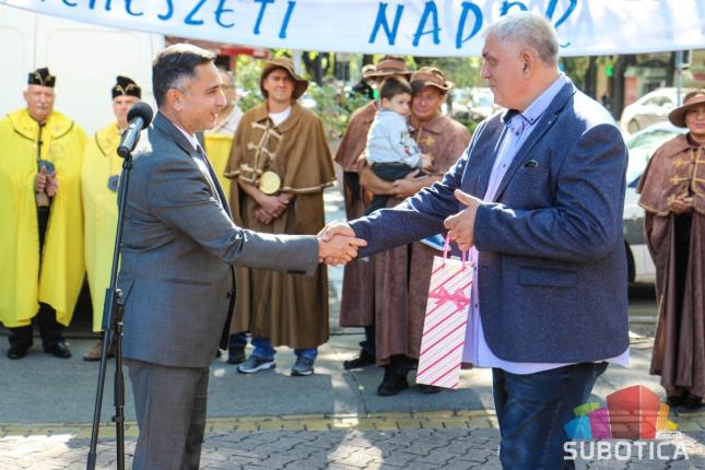 Otvoreni 24. "Dani pčelarstva"