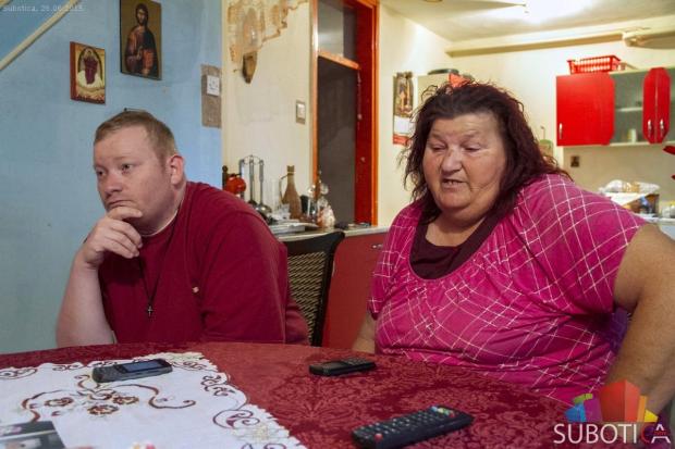 Komšinica maltretira bolesnog momka