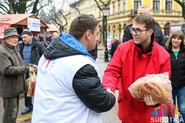 Turijska kobasica i ove godine donirana korisnicima Narodne kuhinje