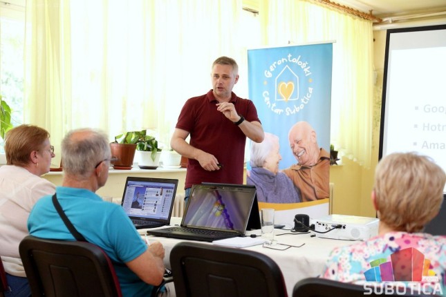 Uručeni sertifikati polaznicima obuke "Bezbedni na internetu"