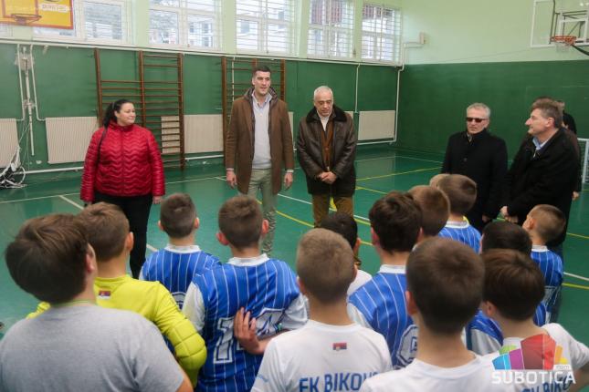 Fudbalskom klubu "Bikovo" uručena sportska oprema