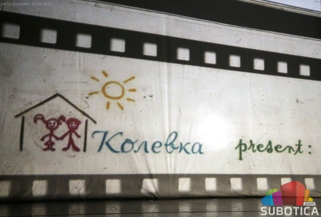 Predstava dece iz "Kolevke" na međunarodnom festivalu u Zenici