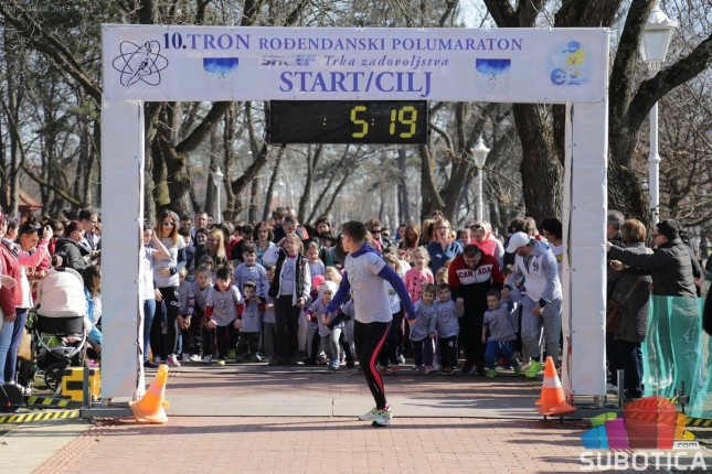 Održani 10. Rođendanski TRON polumaraton i SRCEF trka zadovoljstva