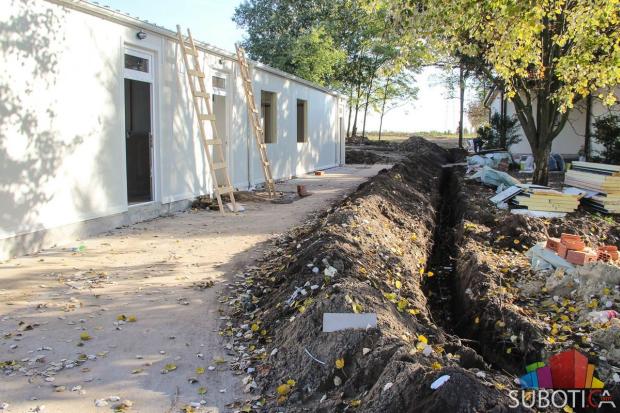 Gradnja prihvatilišta za migrante teče po planu
