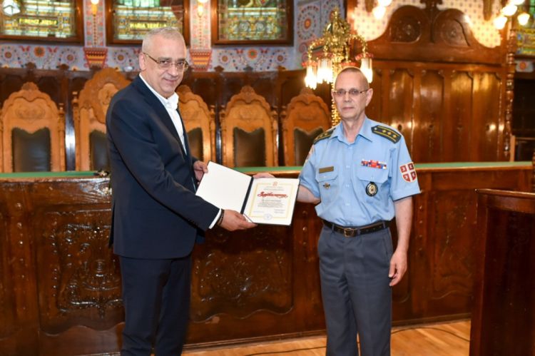 Gradonačelniku Bakiću uručena zahvalnica za doprinos jačanju Regionalnog centra Ministarstva odbrane