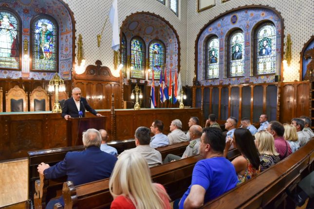 Gradonačelniku Bakiću uručena zahvalnica za doprinos jačanju Regionalnog centra Ministarstva odbrane