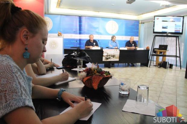 XVII Međunarodni susret oldtajmer vozila za vikend u Subotici i na Paliću