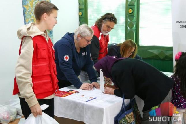 Počela podela paketa hrane i higijene najugroženijim sugrađanima