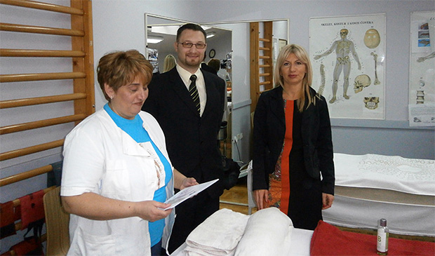 Seminar masaže kamenjem lave u Srednjoj medicinskoj školi