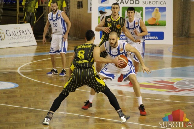 Košarkaši Spartaka poraženi od Beovuka (74:94)