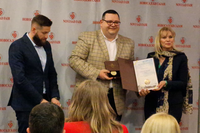 Tehnička škola "Ivan Sarić" dobitnik zlatne medalje za kvalitet