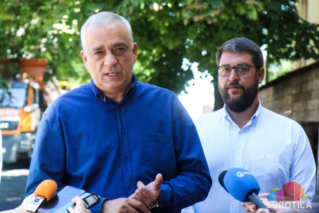 Novi sloj asfalta u Ivangradskoj ulici