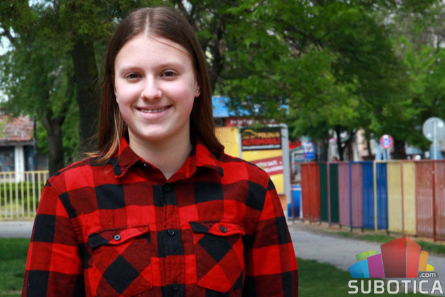 Oni dolaze: Teodora Der, učenica OŠ „Sonja Marinković“ i članica Plivačkog kluba "Spartak"