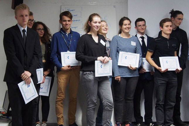 Mlade hemičarke u pohodu na Grand Pri