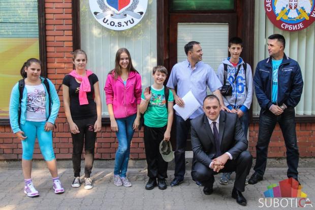 Deca ratnih veterana ispraćena u desetodnevni edukativni kamp