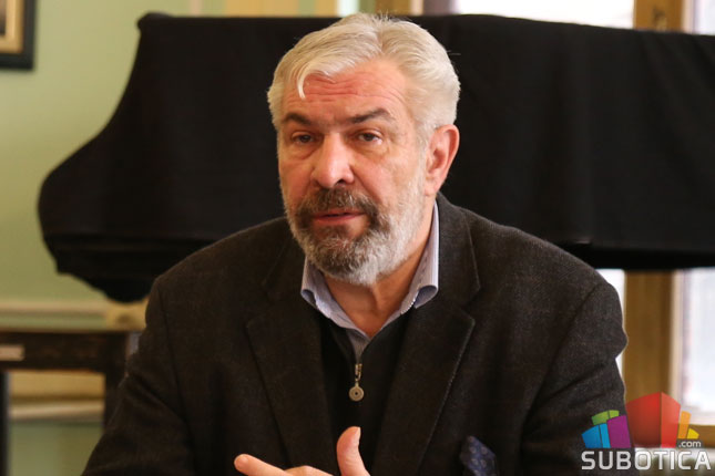 Gradska biblioteka dobila 100 knjiga o bunjevačkoj kulturi i tradiciji