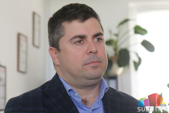 Ove godine obezbeđeno više od 34 hiljade plavih kanti