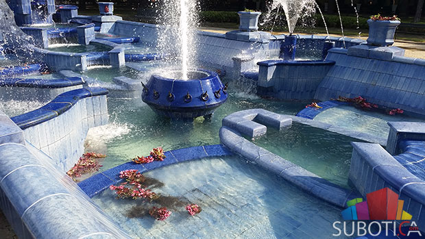 Vandali tokom noći oštetili Plavu fontanu