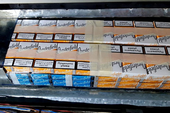 Sprečen pokušaj krijumčarenja više od 4.000 paklica cigareta