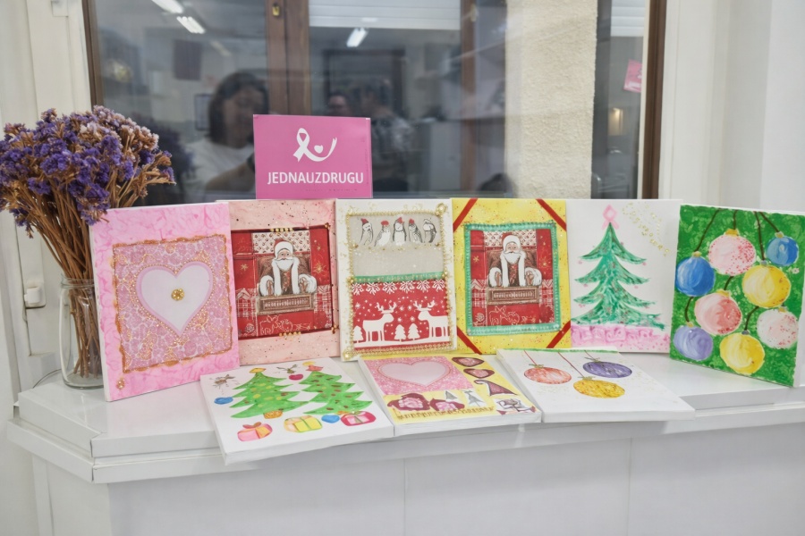 Najlepši pokloni su oni od srca: Udruženje „Jedna uz drugu“ uz žene na lečenju