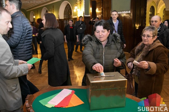 Na humanitarnom koncertu prikupljeno 200.000 dinara za Leu i Damjana