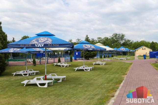 Otvorena kupališna sezona na bazenima u Dudovoj šumi