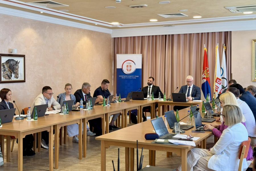 Delegacija Olimpijskog komiteta održala radnu sednicu, posetila Gradsku kuću i Olimpijsku česmu