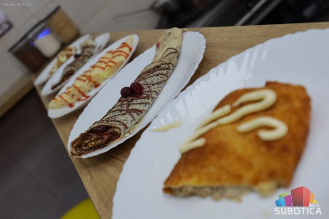 Slatko-slani užitak je dobio novu dimenziju - palačinke od pola metra