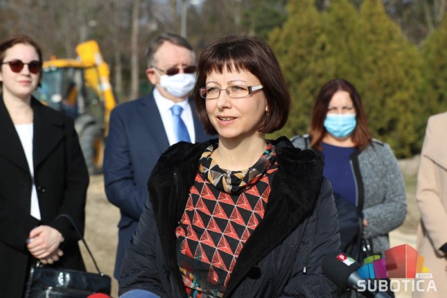 U toku izgradnja biciklističke staze uz istočnu obalu, problem meštana sa suprotne strane će se rešavati uskoro