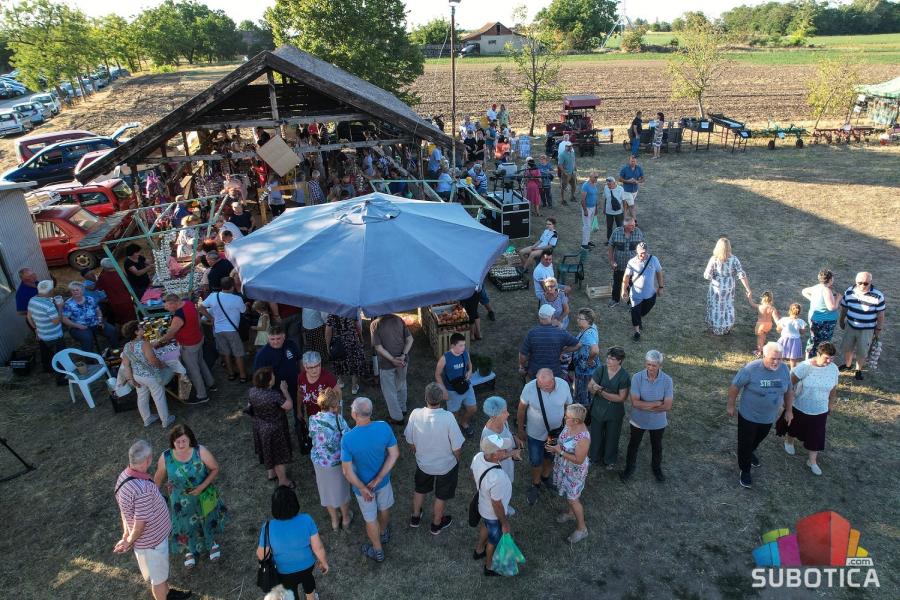 Šupljak zamirisao na beli luk - Festival i Dan sela okupili veliki broj posetilaca