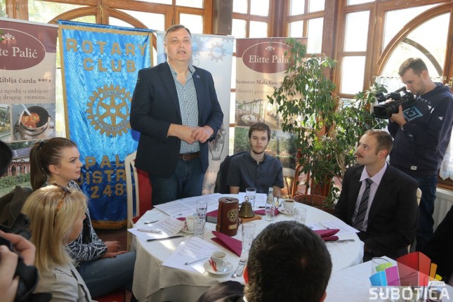 Rotari klub Palić dodelio stipendije studentima