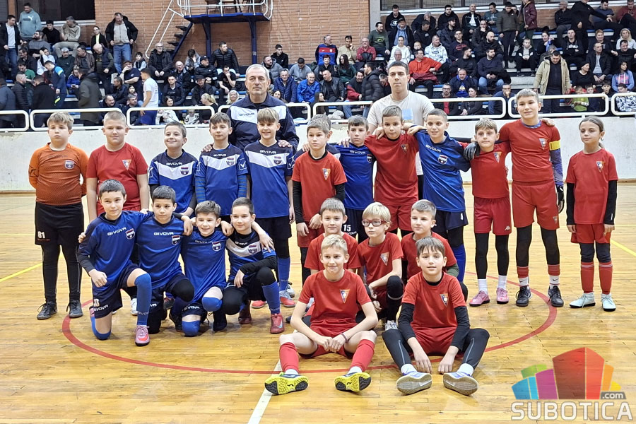 Mali fudbal: „Šeki enterijeri Real impeks“ pobednik  52.  Novogodišnjeg turnira