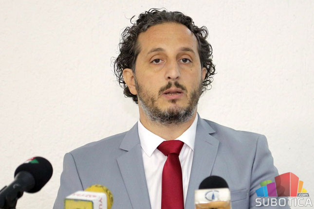 Promena na čelu bolnice - dr Saša Dželebdžić menja Puškara