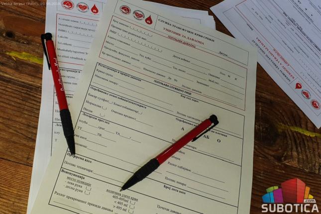 Dobrovoljni davaoci krvi, srećan vam praznik!