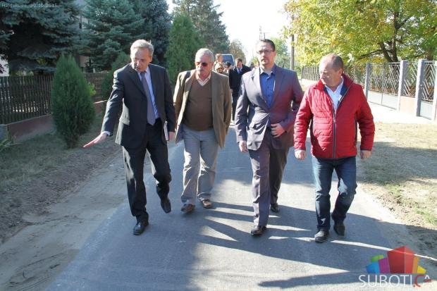 Uskoro završetak radova na kružnom toku na Makovoj sedmici