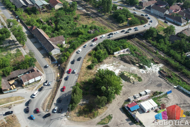 Podvožnjak kod Nove opštine biće otvoren tokom popodneva, Majšanski most se ruši od 26. decembra